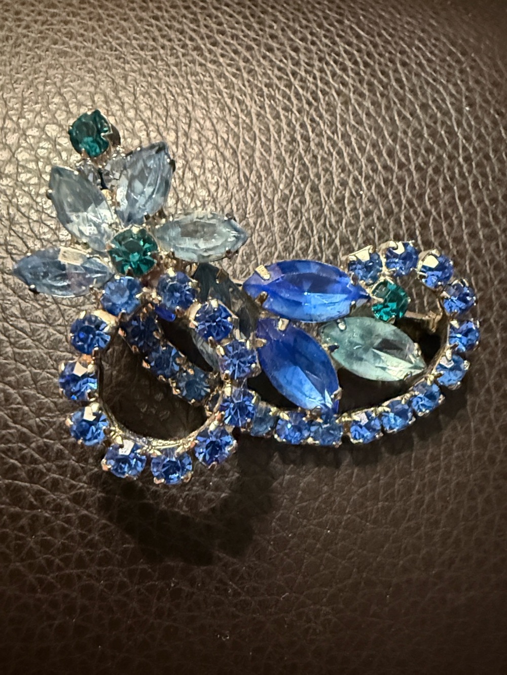 Vintage Blue Brooch Loop Design